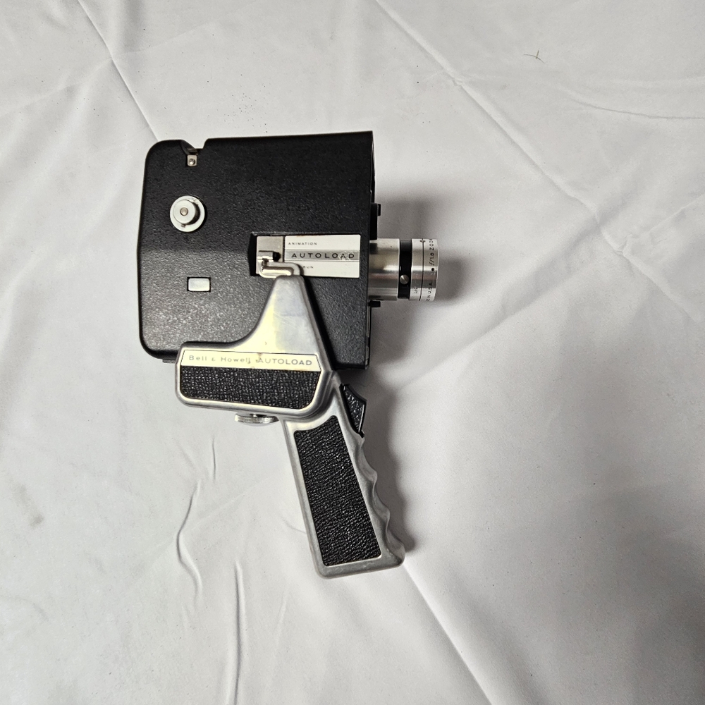 Vintage Bell & Howell Zoom Reflex Autoload 8mm Movie Camera Model 315